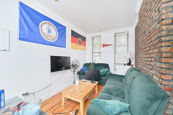 Rented by Living New York | media 8