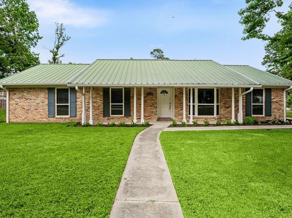 25802 Maplewood Dr