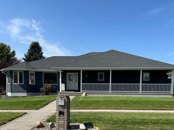 1613 Charolais Dr