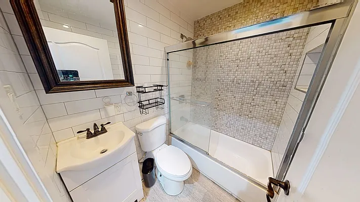 Rented by Makover Group Inc | media 14
