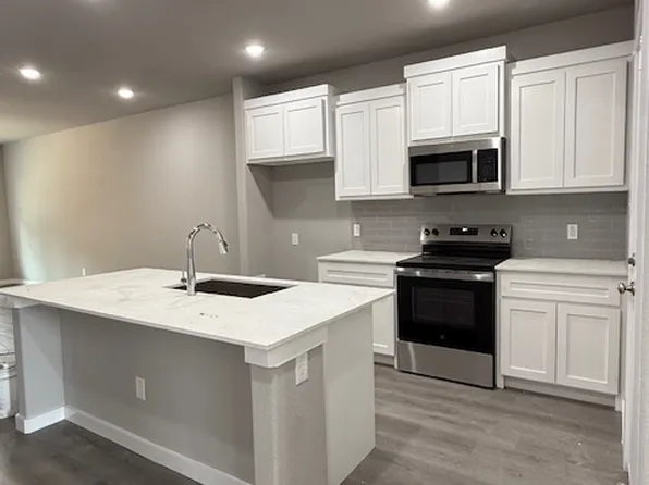 600 Gladys St #7, Lone Oak, TX 75453