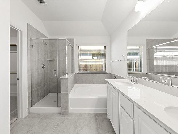 4th image of 716 New Dawn Dr #Filmfn