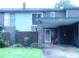 26593 N Park Blvd, Olmsted Falls, OH 44138