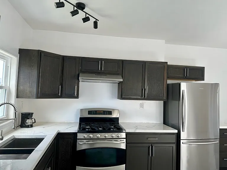 New Grant St — Photo 33