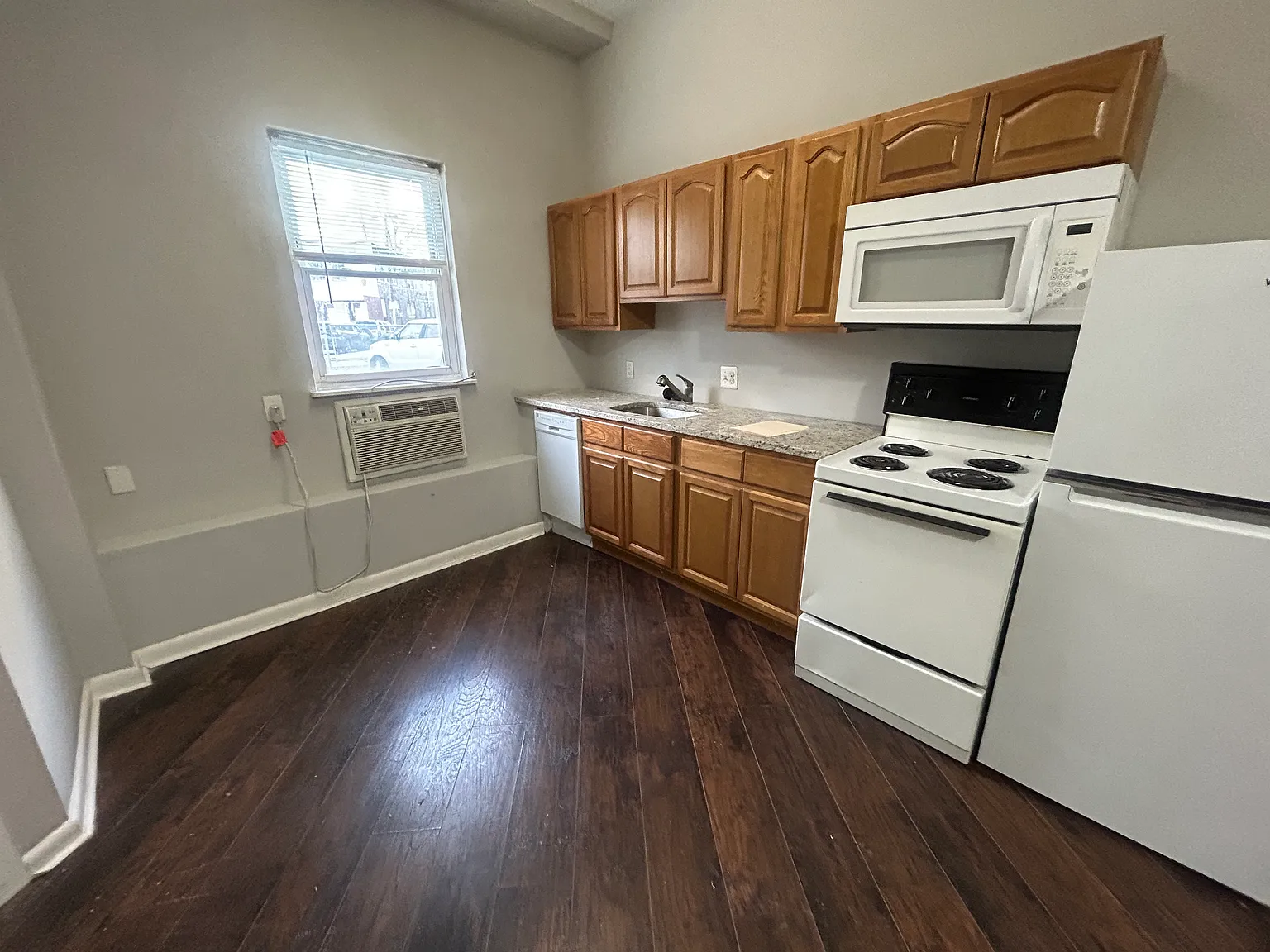 Studio, 375 sqft, $1,090 — Photo 1