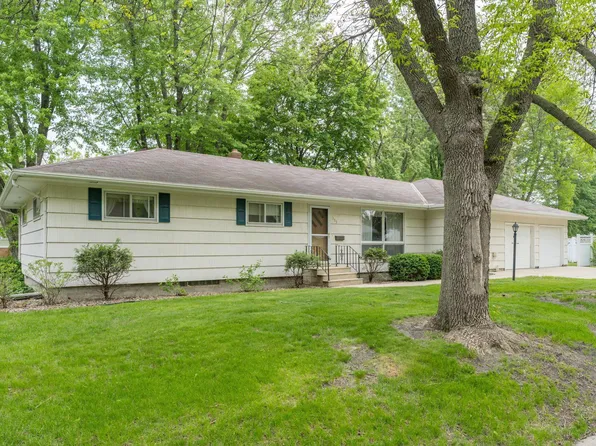 305 3rd Ave NE, Mapleton, MN 56065