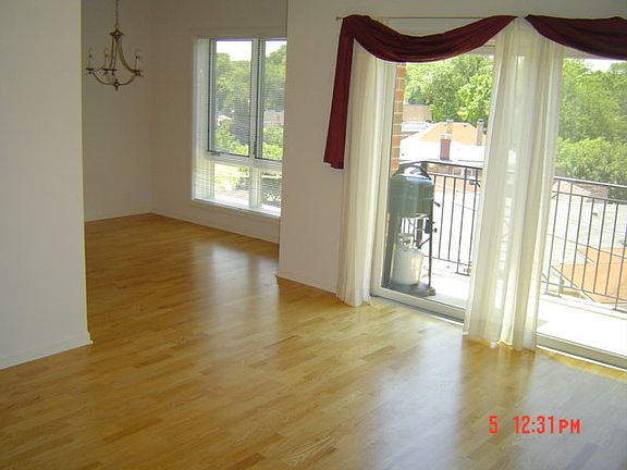 4th image of 5924 N Lincoln Ave APT 503