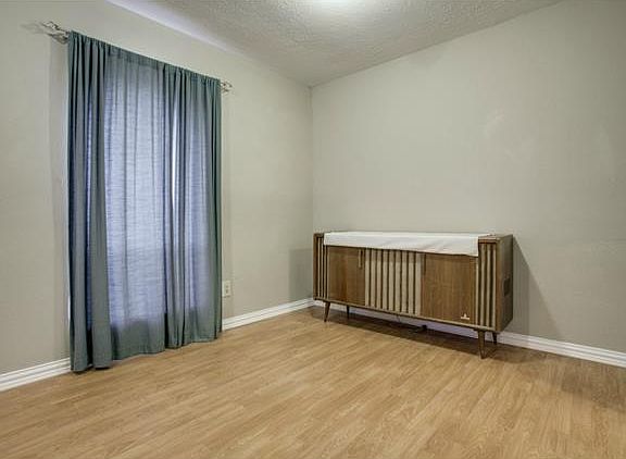 5th image of 2814 Silverdale Ln