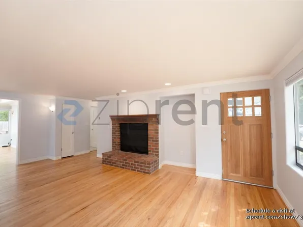 122 NE 130th St, Seattle, WA 98125