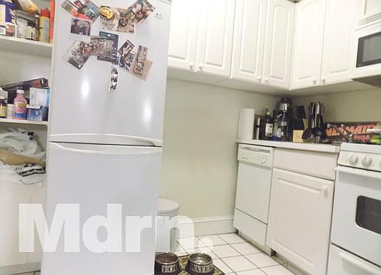 3rd image of 141 E 56th St APT 7J