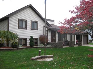 1455 Darlington Dr, Derby, NY 14047