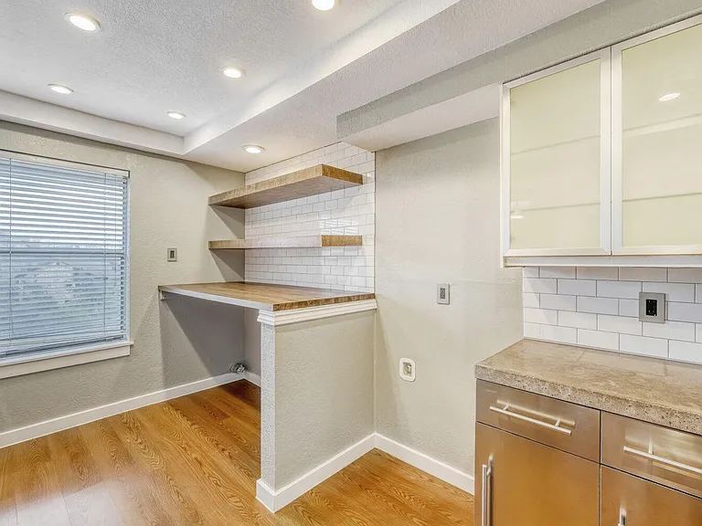 8200 Neely Dr #214 — Photo 7
