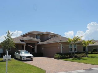 526 NW Wildflower Ter, Jensen Beach, FL 34957