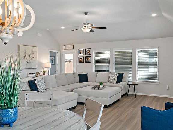 5th image of 1517 Sweetwater Way