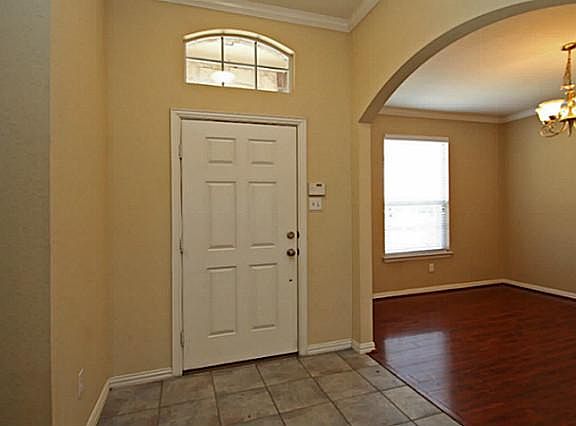 3rd image of 1901 Lily Pond Ct