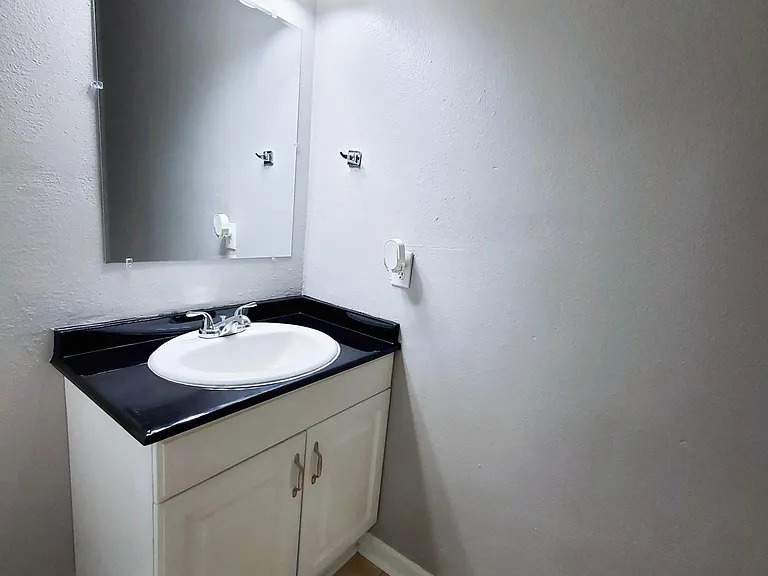 1721 Ryder Dr #6 — Photo 5