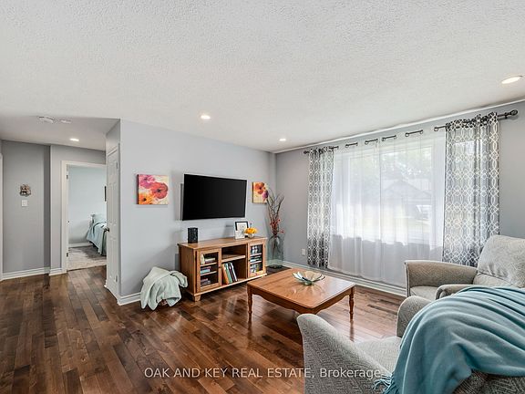 5th image of 102 Crescent Ave