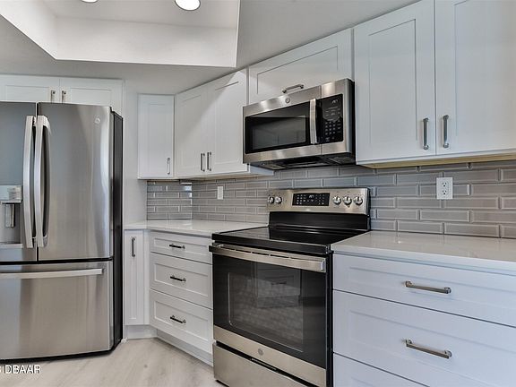 3rd image of 1 Oceans West Blvd APT 3A3
