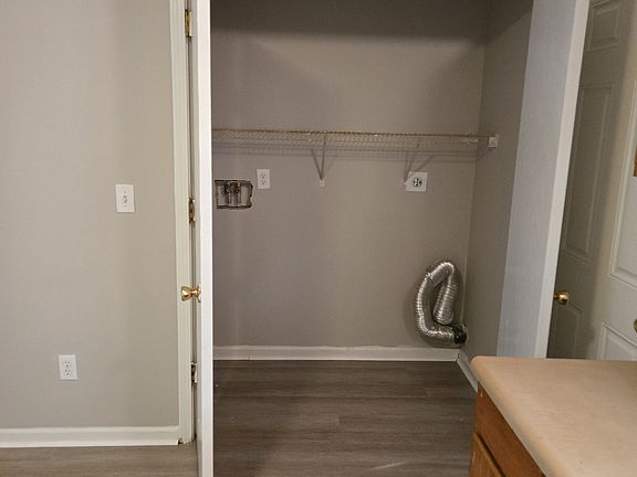 5th image of 812 Royal St APT B