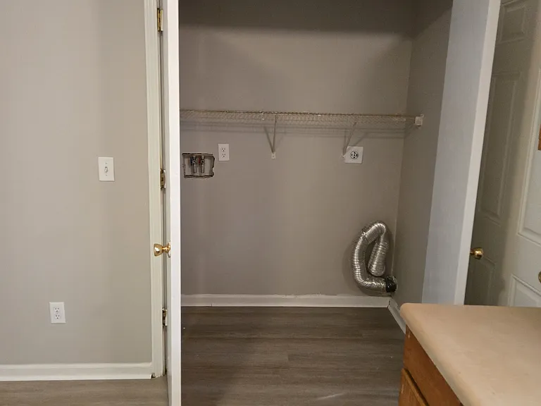 812 Royal St #B — Photo 5