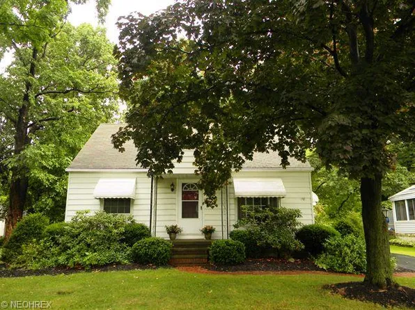 1825 Dover Center Rd, Westlake, OH 44145