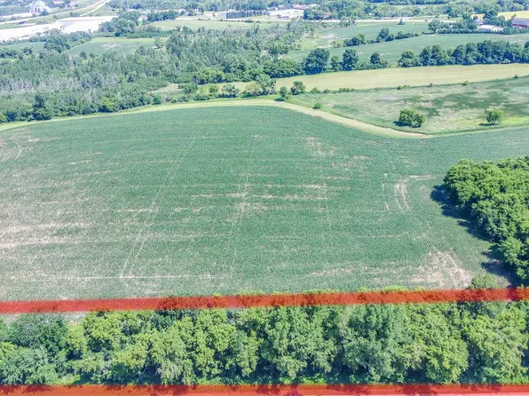 1600 PATRICIA DRIVE, West Bend, WI 53095