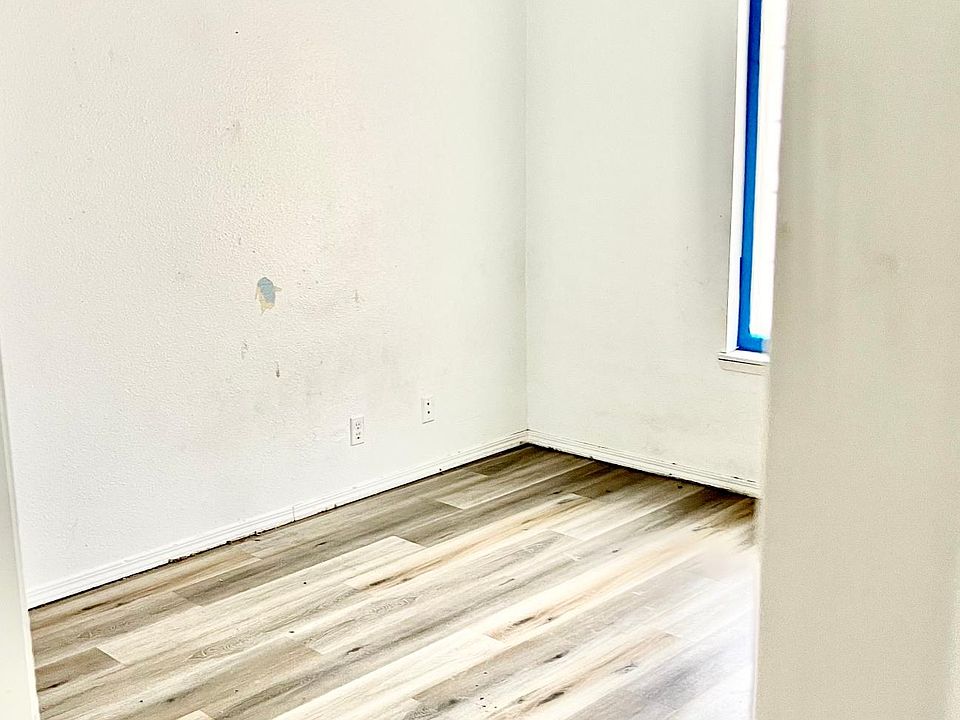 1st image of 291 Bonita Ave
