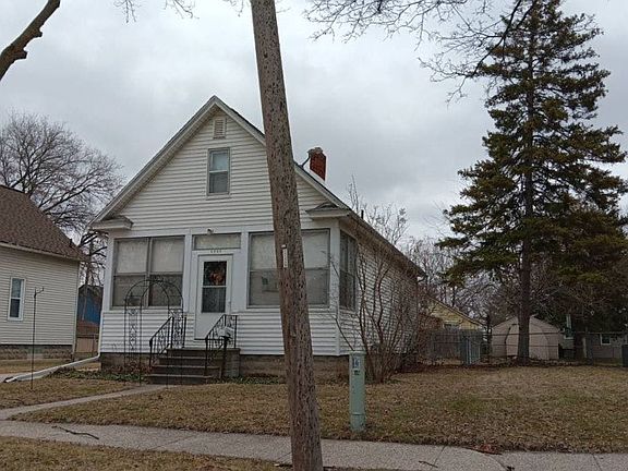 2nd image of 1111 S Sherman St
