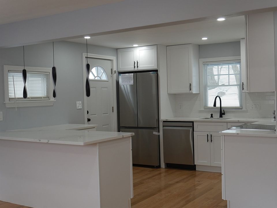 1st image of 54 Harris Rd