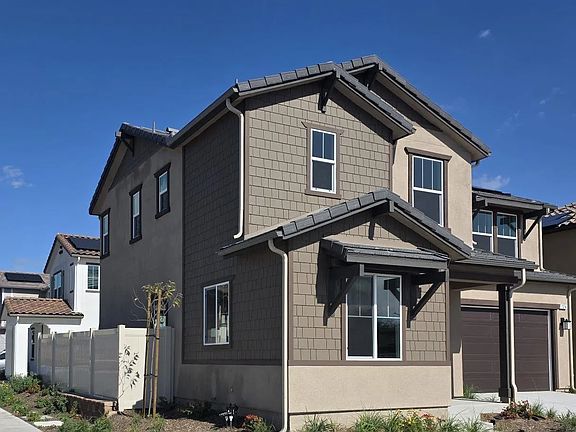 2nd image of 724 Kingbird Loop