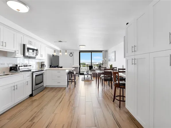 1800 Collins Ave APT 11B, Miami Beach, FL 33139