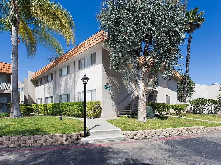 Fountain Estates Apartments — Photo 12