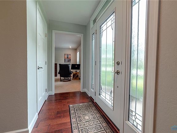 4th image of 366 Osage Ct