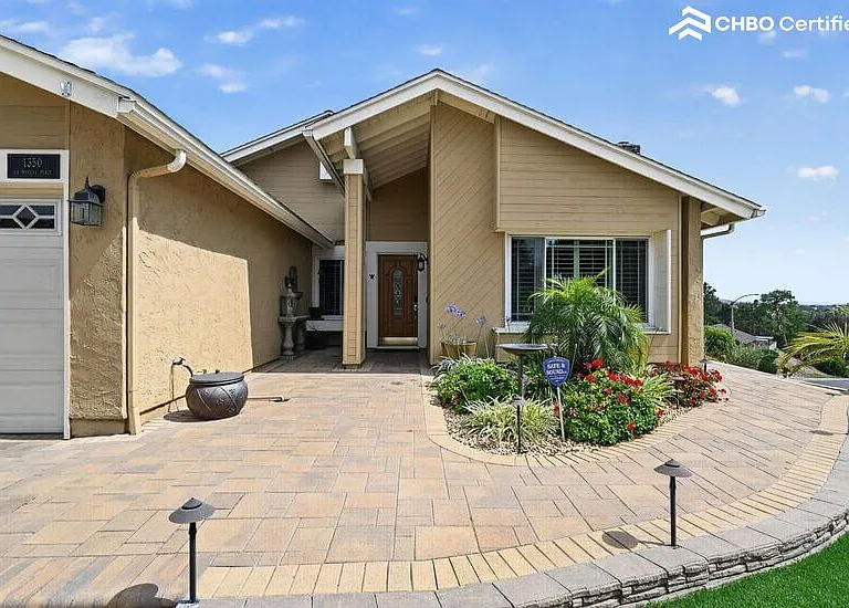 1350 La Mancha Pl — Photo 2
