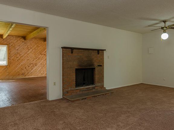 5th image of 6712 Barnhart St NE