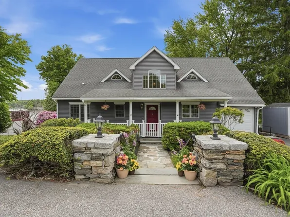 18 Sunset Dr, Millbury, MA 01527