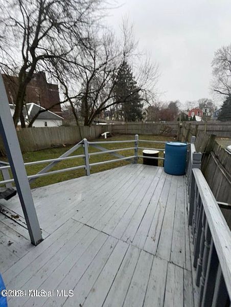 4th image of 13 Ingersoll Avenue