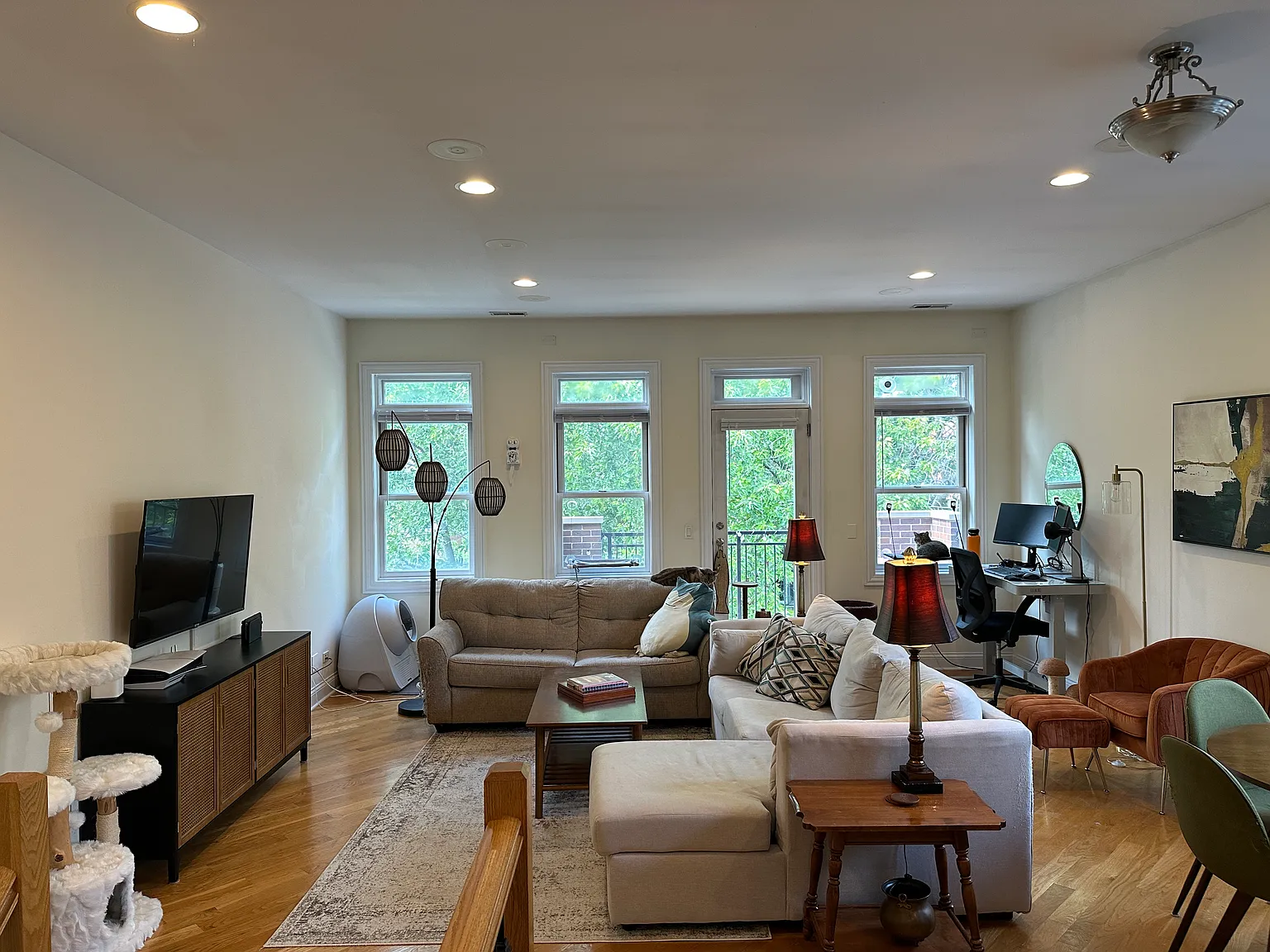 2 bed, 1150 sqft, $3,835 — Photo 2