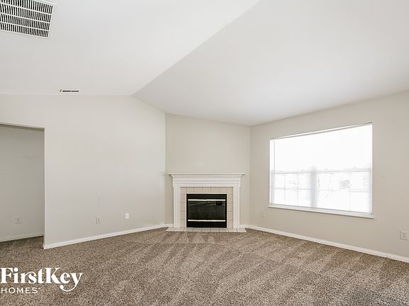 4th image of 2333 Munn Cir