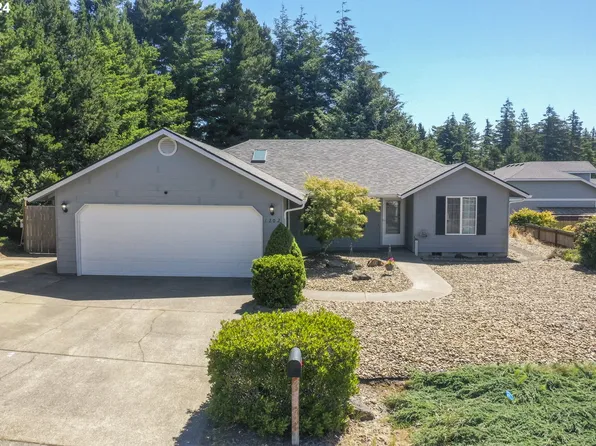 1202 Yew Ct, Florence, OR 97439