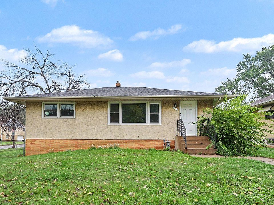 1st image of 2147 Burns Ave