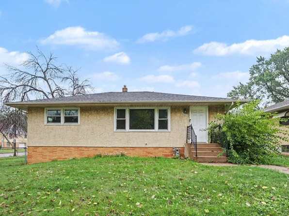 2147 Burns Ave, Saint Paul, MN 55119
