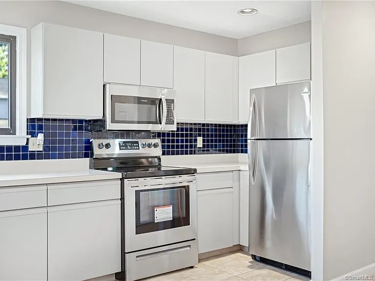 1110 Mill Pond Dr #1110 — Photo 7