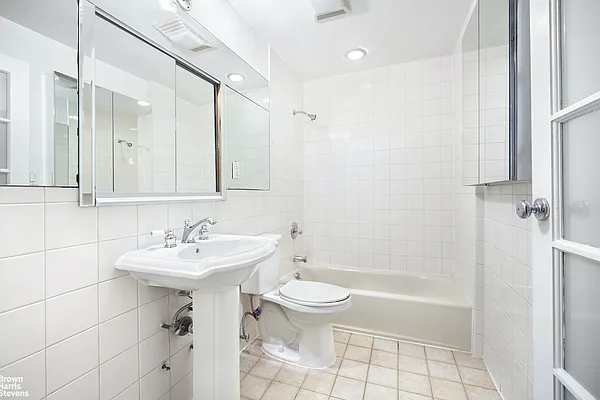 Rented by Brown Harris Stevens | media 7