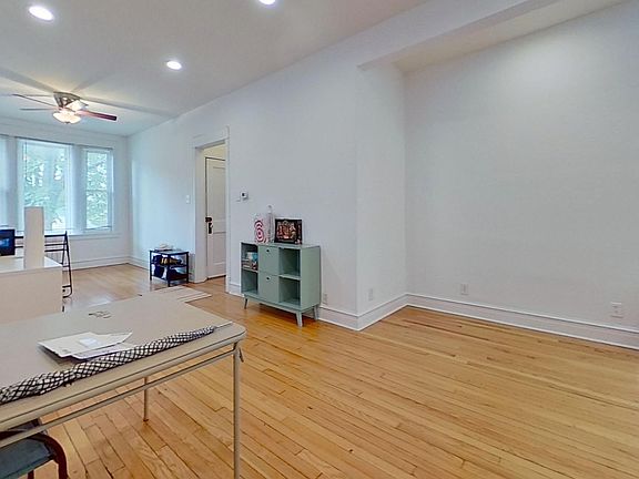 5th image of 3243 N Southport Ave #1F