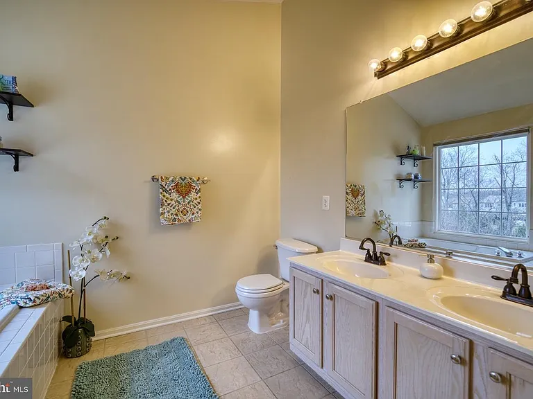 11598 Tolson Pl — Photo 16