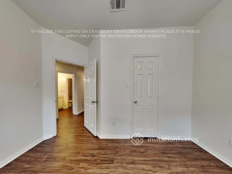 8010 Munich Dr — Photo 10