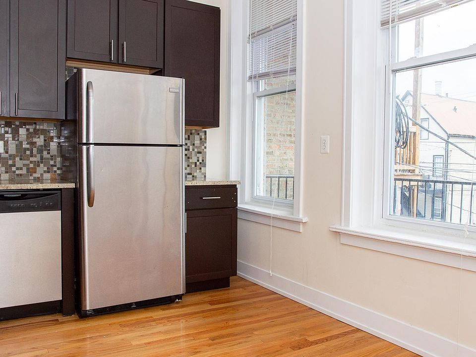 1st image of 3356 N Sheffield Ave #2B