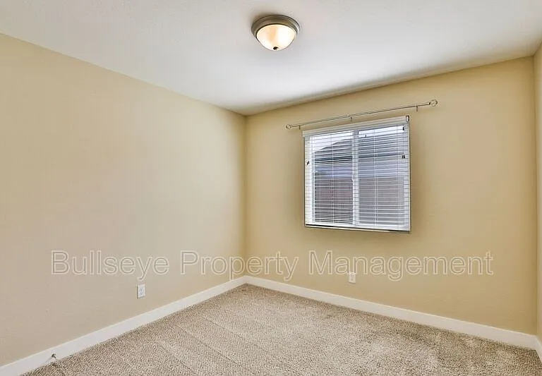 5119 S 11th Pl — Photo 17
