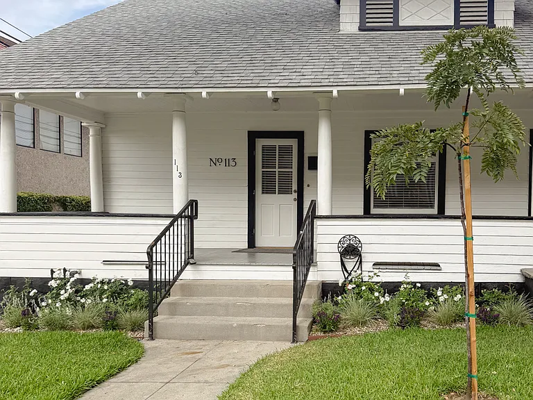 113 N Ivy Ave #1 — Photo 2